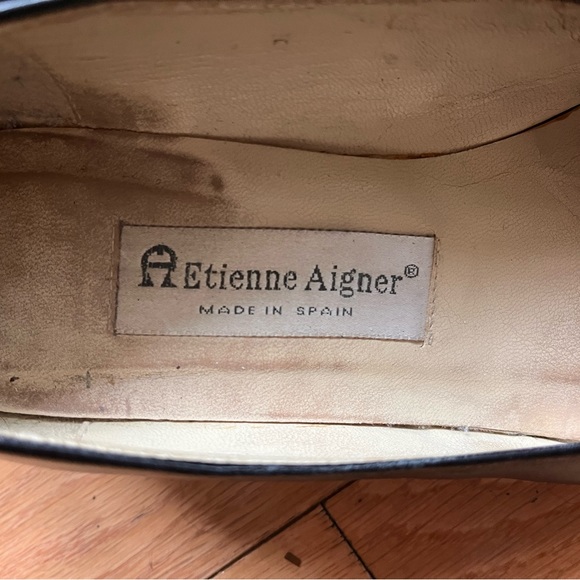 Classic Black Leather Heel - Picture 5 of 7